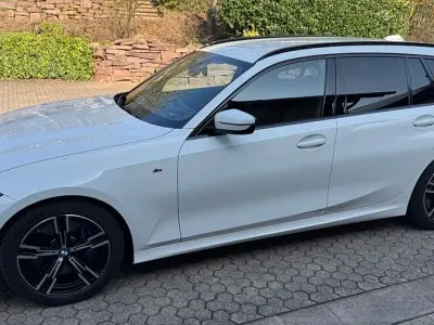 Gebraucht BMW 318 M Sport 150 PS (110 kW) 2024 Weiß Kombi
