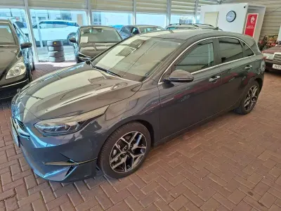 Gebraucht Kia Ceed 140 PS (102 kW) 2024 (h8g) pentametal met. (metallic) Kleinwagen