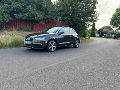 Gebraucht Audi A1 123 PS (90 kW) 2011 Braun Kleinwagen