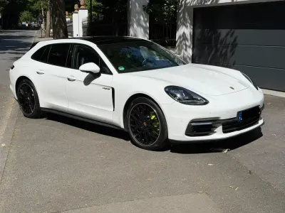 Gebraucht Porsche Panamera Sport Turismo 462 PS (339 kW) 2019 Weiß Limousine