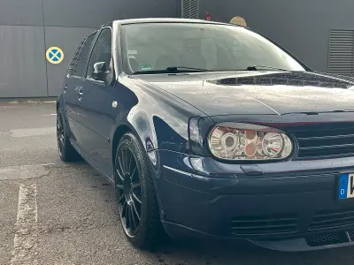 Gebraucht VW Golf GTI 200 PS (147 kW) 2001 Blau Coupé