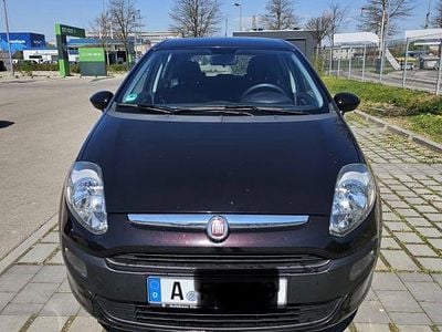 Usata Fiat Punto Dynamic 105 CV (77 kW) 2011 Rosso Utilitaria