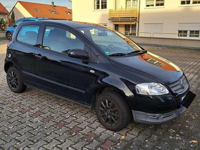 Gebraucht VW Fox 54 PS (39 kW) 2007 Schwarz Kleinwagen