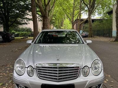 Mercedes E220