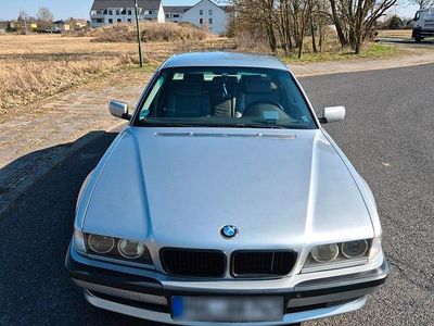 Gebraucht BMW 728 193 PS (141 kW) 1995 Silber Limousine