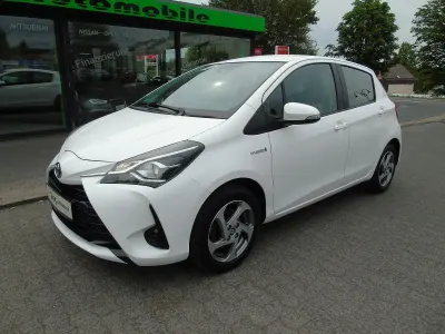Gebraucht Toyota Yaris Hybrid Business Edition 73 PS (53 kW) 2018 Weiß Kleinwagen