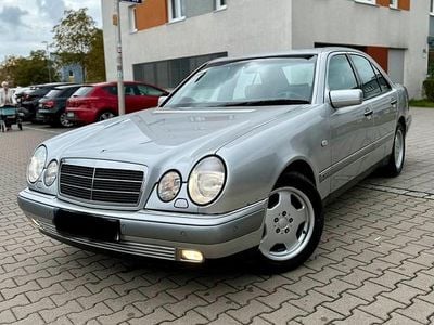 Mercedes E280