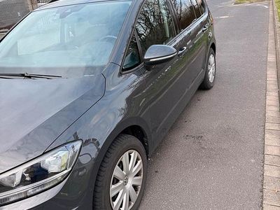 Gebraucht VW Touran 150 PS (110 kW) 2024 Grau Van / Kleinbus