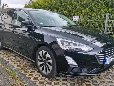 Gebraucht Ford Focus 125 PS (91 kW) 2018 Schwarz Limousine
