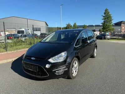 Gebraucht Ford S-MAX Titanium 140 PS (102 kW) 2012 Schwarz Van / Kleinbus