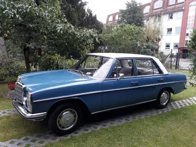 Gebraucht Mercedes W114 120 PS (88 kW) 1971 Blau Limousine