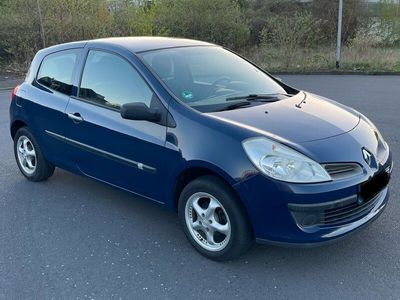 gebraucht Renault Clio III Authentique