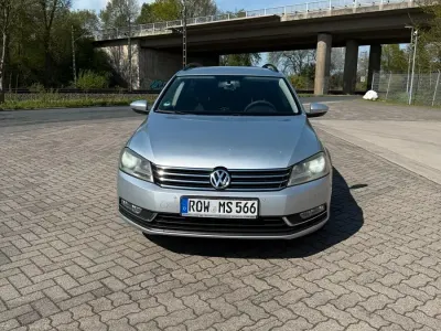 Gebraucht VW Passat 140 PS (102 kW) 2012 Silber Kombi
