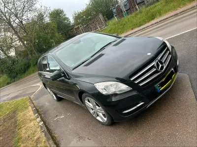 Gebraucht Mercedes R350 265 PS (194 kW) 2011 Schwarz Van / Kleinbus