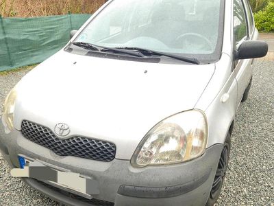 Gebraucht Toyota Yaris 87 PS (63 kW) 2004 Silber Kleinwagen