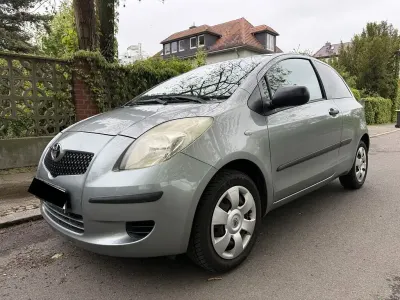 Gebraucht Toyota Yaris Cool 69 PS (50 kW) 2009 Grau Kleinwagen