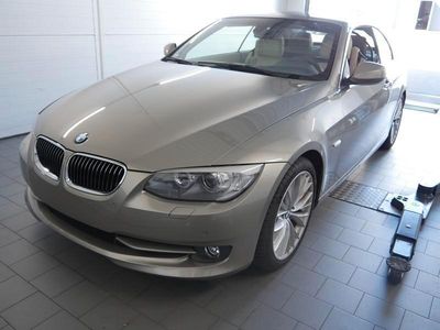 Gebraucht BMW 320 Cabriolet Comfort Edition 170 PS (125 kW) 2011 Beige Cabrio