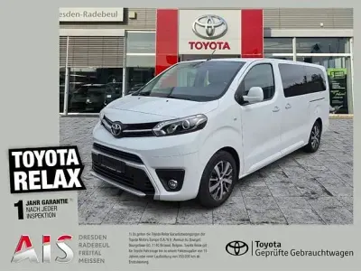 Gebraucht Toyota Proace Verso Team 144 PS (105 kW) 2023 Icy white Kombi