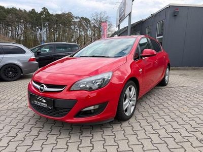 Używany Opel Astra 170 KM (125 kW) 2013 Czerwony Sedan/Limuzyna