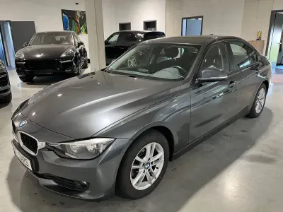 Gebraucht BMW 316 Sport Line 136 PS (100 kW) 2013 Grau Limousine