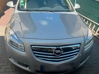 Gebraucht Opel Insignia 140 PS (102 kW) 2011 Grau Limousine