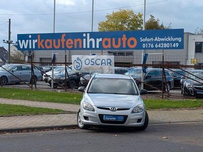 Gebraucht Hyundai i30 Edition+ 109 PS (80 kW) 2009 Continental silver (metallic) Limousine