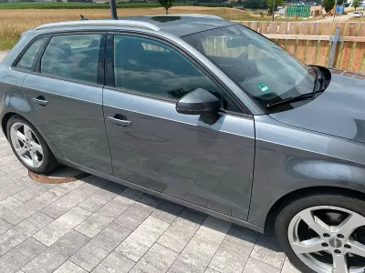 Gebraucht Audi A3 Sport 150 PS (110 kW) 2019 Grau Limousine