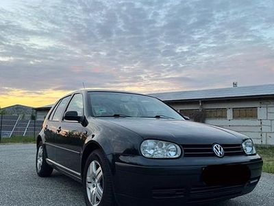 Gebraucht VW Golf IV 102 PS (75 kW) 2002 Schwarz Kleinwagen
