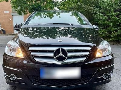 Używany Mercedes B200 Edition 140 KM (102 kW) 2009 Czarny Minivan