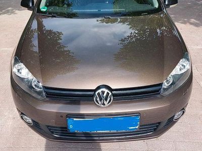 Usata VW Golf VII Match 105 CV (77 kW) 2013 Marrone Station wagon