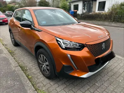 Gebraucht Peugeot 2008 Active 100 kW (136 PS) 2022 Orange SUV