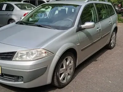 Używany Renault Mégane 131 KM (96 kW) 2007 Szary Sedan/Limuzyna