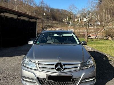 Gebraucht Mercedes C180 Avantgarde 156 PS (114 kW) 2011 Grau Kombi