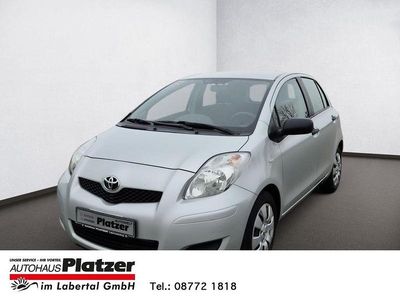 Usata Toyota Yaris Cool 101 CV (74 kW) 2009 Argento Utilitaria