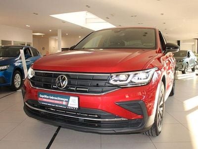 Gebraucht VW Tiguan 131 PS (96 kW) 2021 Rot SUV