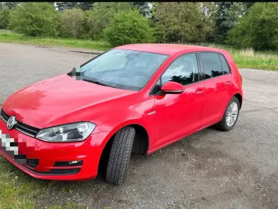 Second-hand VW Golf VII Cup 105 CP (77 kW) 2014 Roșu Hatchback