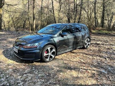 Second-hand VW Golf VII GTI 220 CP (161 kW) 2015 Berlinǎ