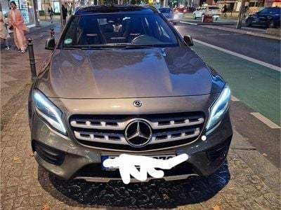 Mercedes GLA200