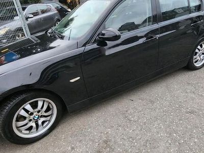 gebraucht BMW 318 i Benziner