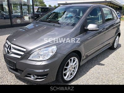 gebraucht Mercedes B200 Autotronic*Bi-Xenon*COMAND*PTS*el. Sitze*