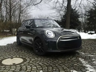Gebraucht Mini Cooper SE Resolute Edition 135 kW (184 PS) 2022 Grün Kleinwagen