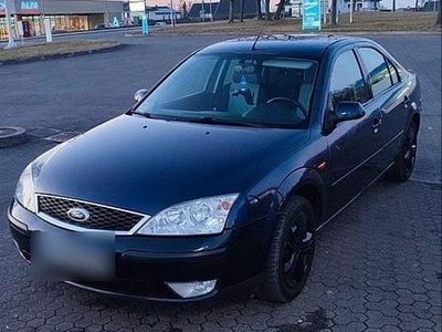 Gebraucht Ford Mondeo Ambiente 131 PS (96 kW) 2000 Blau Limousine
