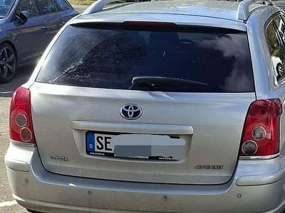 Gebraucht Toyota Avensis Travel 129 PS (94 kW) 2006 Kombi