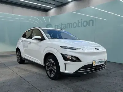 Gebraucht Hyundai Kona Select 100 kW (136 PS) 2022 Weiß SUV