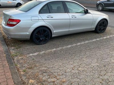 Silber Gebraucht 2008 Mercedes 320 Limousine | 3.500 €