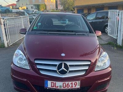 Mercedes B180