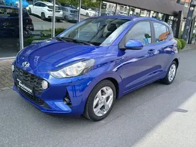 Gebraucht Hyundai i10 Trend 67 PS (49 kW) 2022 Blau Kleinwagen