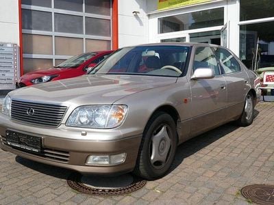 Gold Gebraucht 1999 Lexus LS400 Limousine | 8.900 €