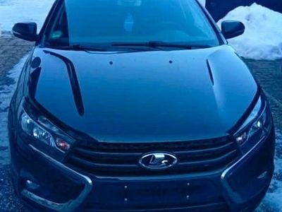 Gebraucht Lada Vesta 106 PS (77 kW) 2017 Schwarz Limousine