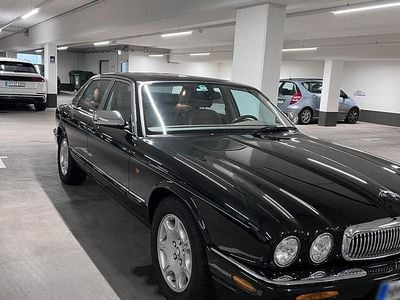 Gebraucht Jaguar XJ Sovereign 284 PS (208 kW) 2000 Schwarz Limousine